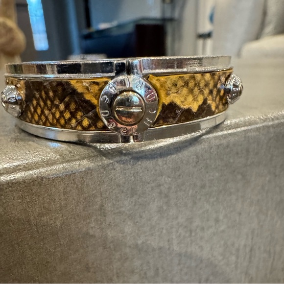 NWOT Snakeskin print studded henri bendel bracelet - Picture 3 of 3